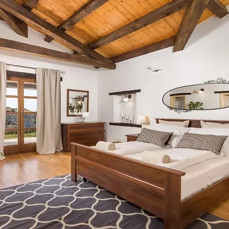 Villa Rozi Zuzici