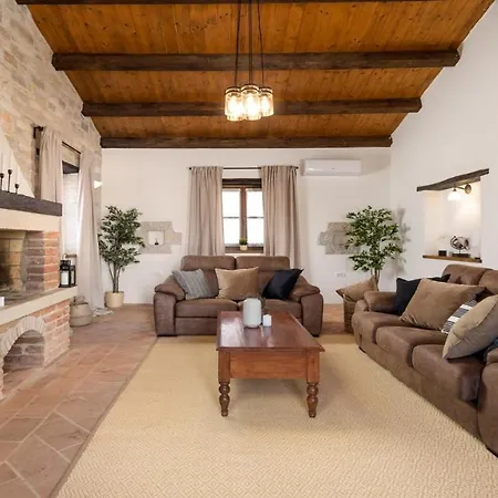 Villa Rozi